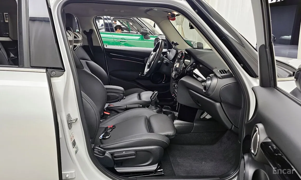 Фото 11 - Mini Cooper