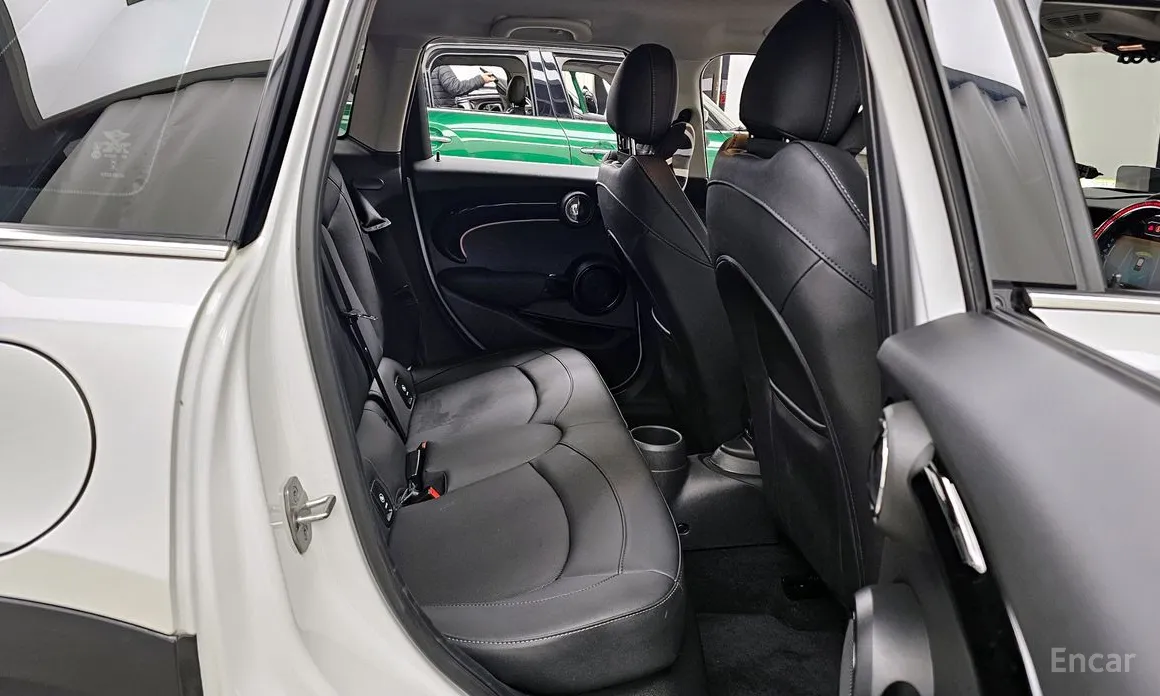 Фото 12 - Mini Cooper