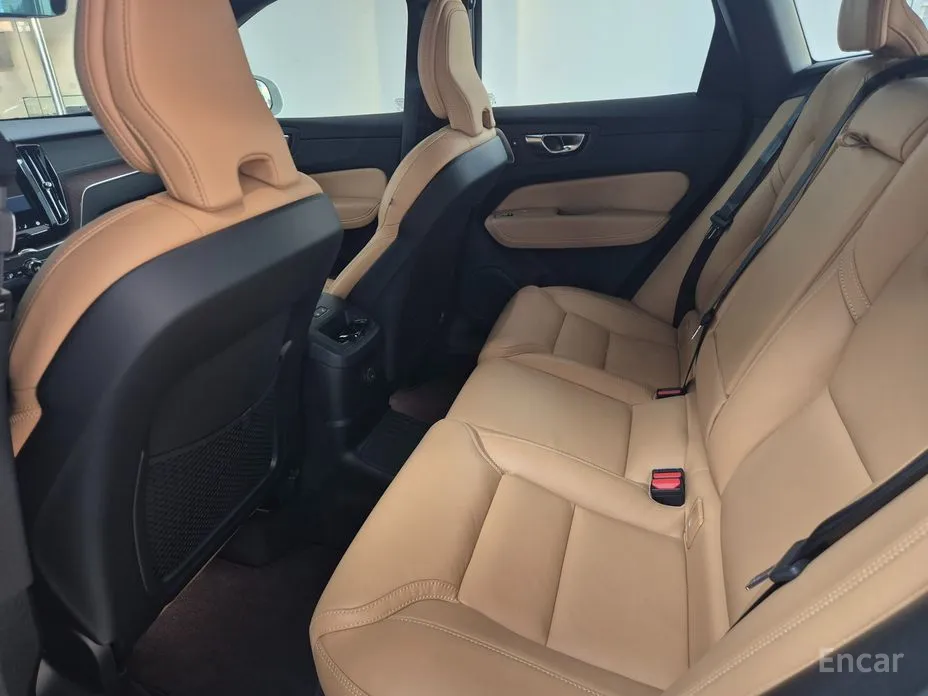 Фото 14 - Volvo XC60