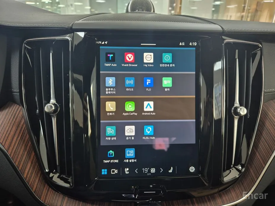 Фото 15 - Volvo XC60