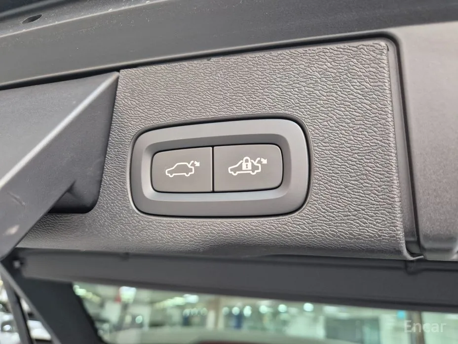 Фото 19 - Volvo XC60