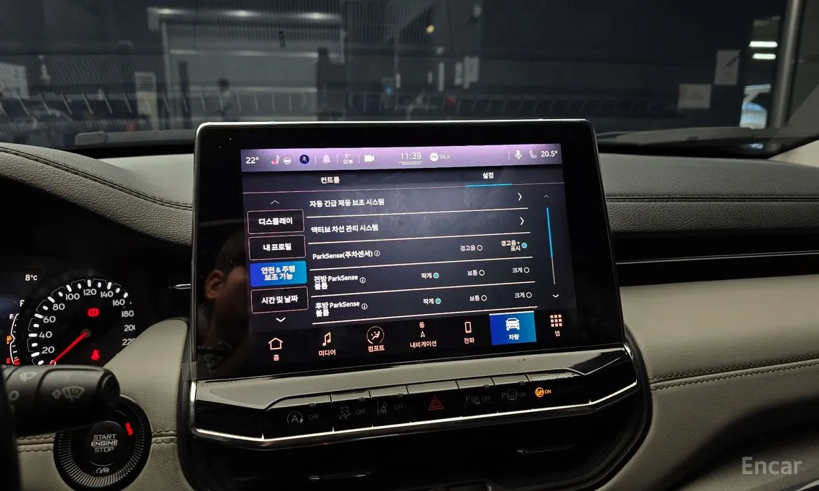 Фото 16 - Jeep Compass