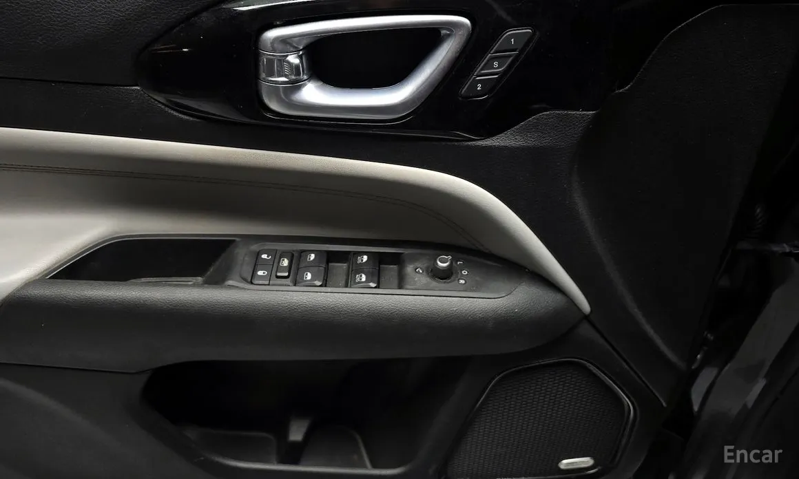 Фото 18 - Jeep Compass