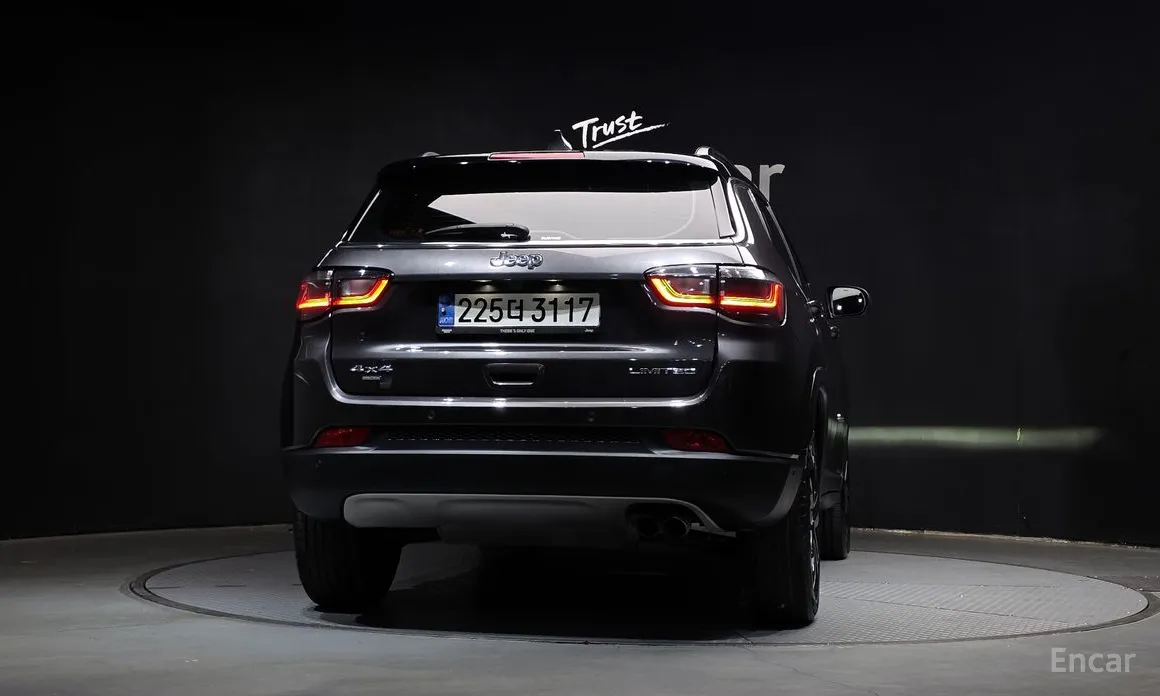 Фото 4 - Jeep Compass