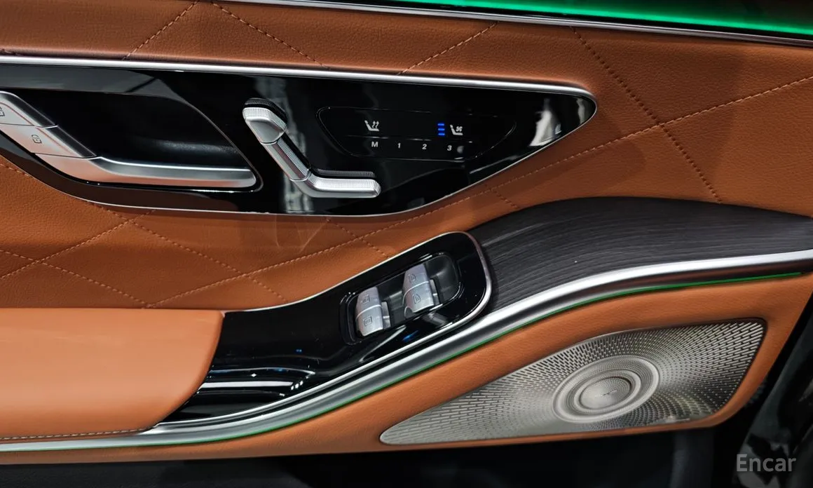 Фото 19 - Mercedes-Benz S-Class