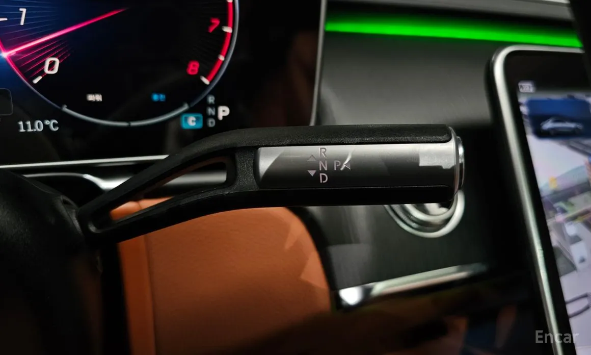 Фото 9 - Mercedes-Benz S-Class