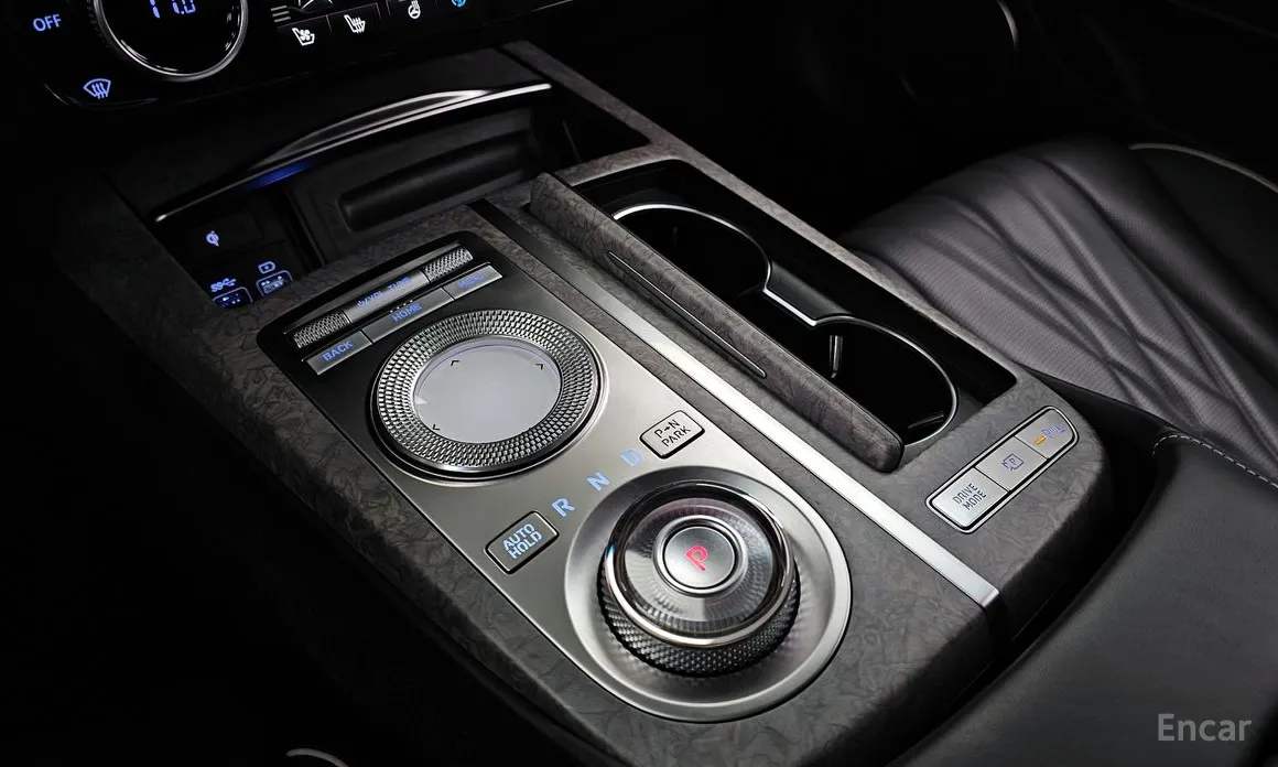 Фото 9 - Genesis G80