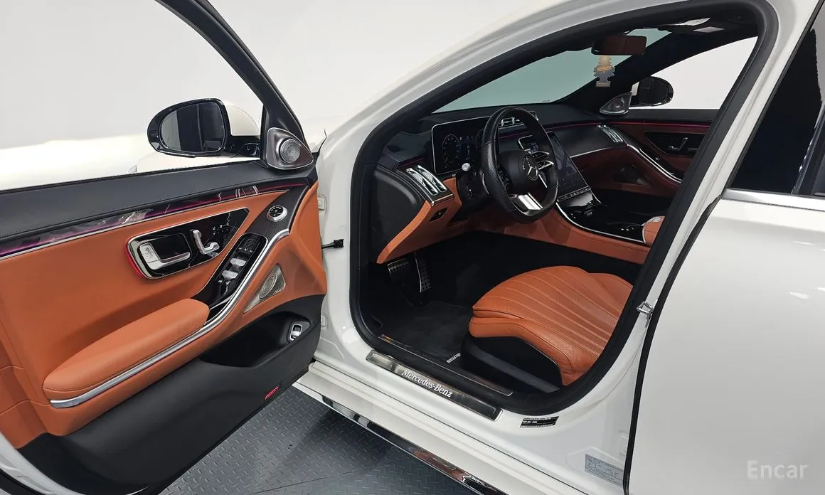 Фото 10 - Mercedes-Benz S-Class