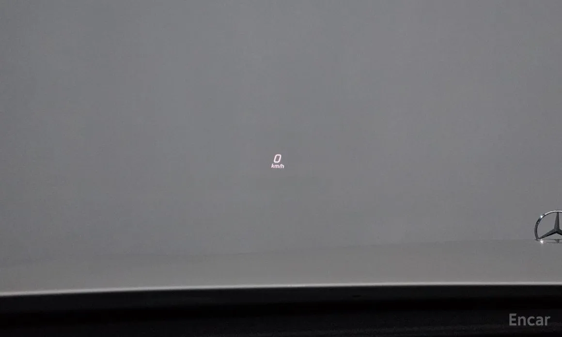 Фото 17 - Mercedes-Benz S-Class