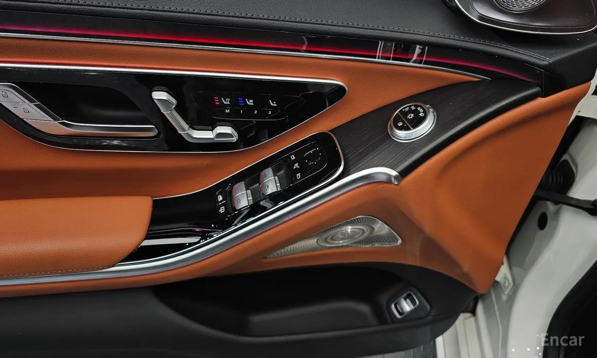 Фото 18 - Mercedes-Benz S-Class