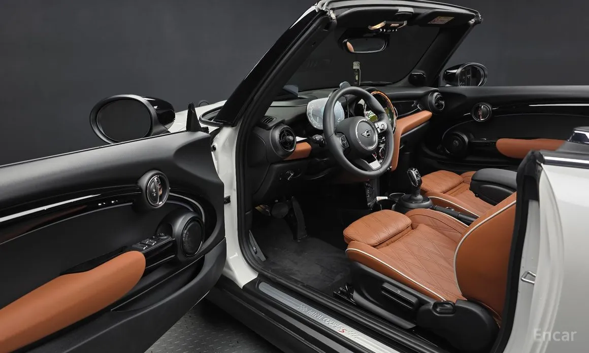 Фото 10 - Mini Cooper Convertible