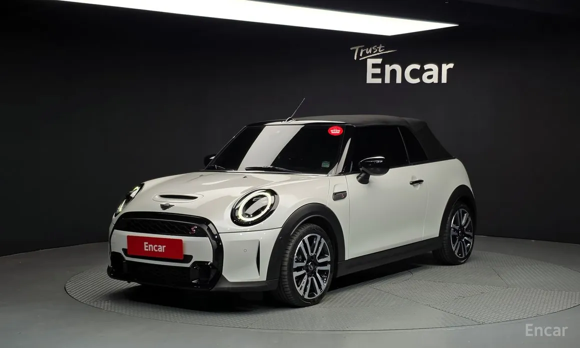 Фото 19 - Mini Cooper Convertible