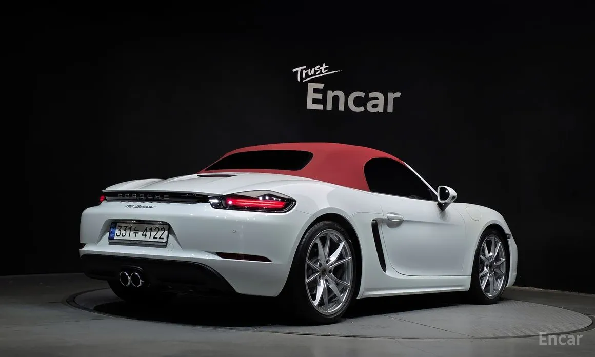 Фото 2 - Porsche 718