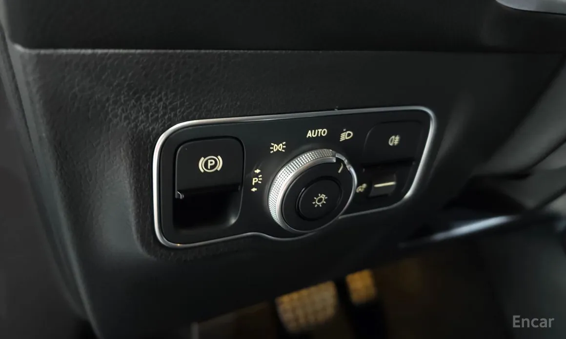 Mercedes-Benz GLB-Class 2020 GLB250 4MATIC