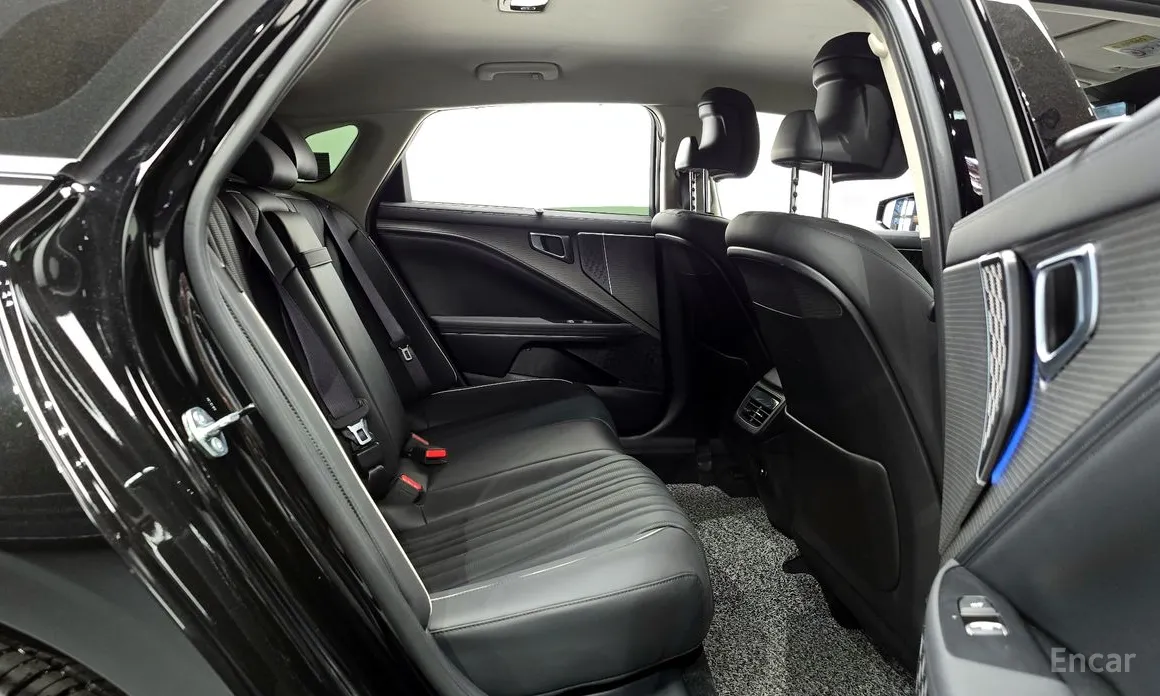 Фото 12 - Kia K8