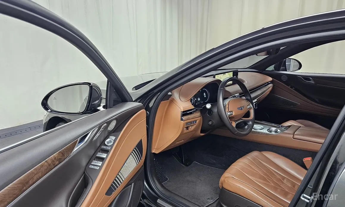 Фото 10 - Genesis G80