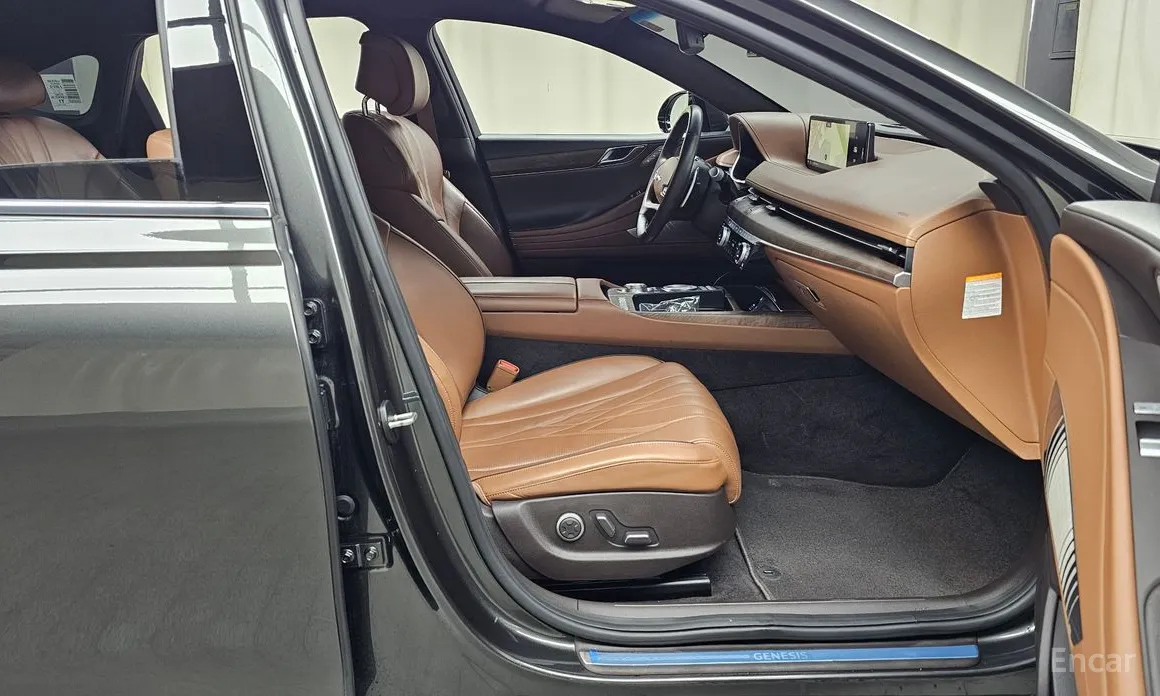 Фото 11 - Genesis G80