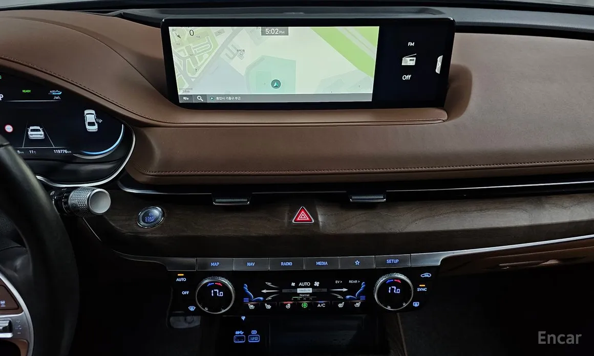 Фото 15 - Genesis G80