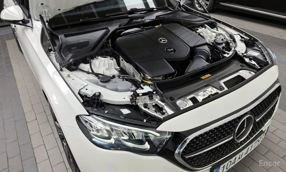 Фото 6 - Mercedes-Benz E-Class