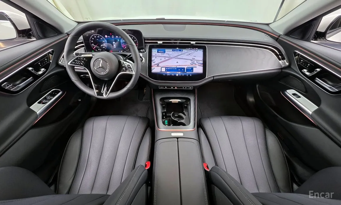 Фото 7 - Mercedes-Benz E-Class