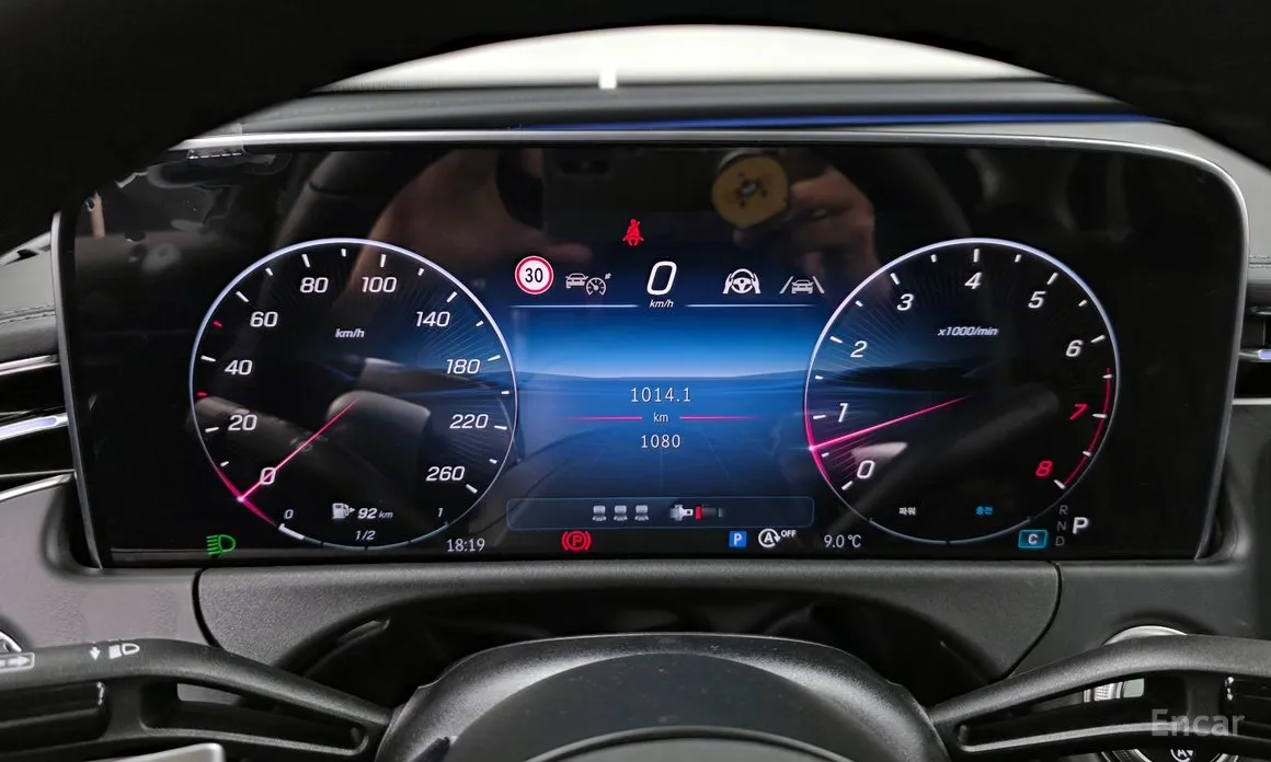 Фото 8 - Mercedes-Benz E-Class