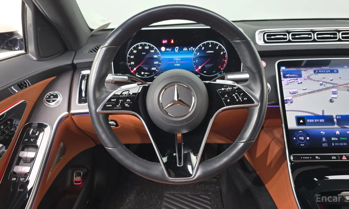 Фото 13 - Mercedes-Benz S-Class