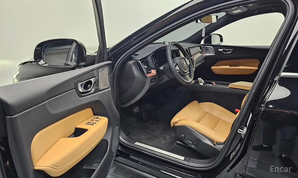 Фото 10 - Volvo XC60