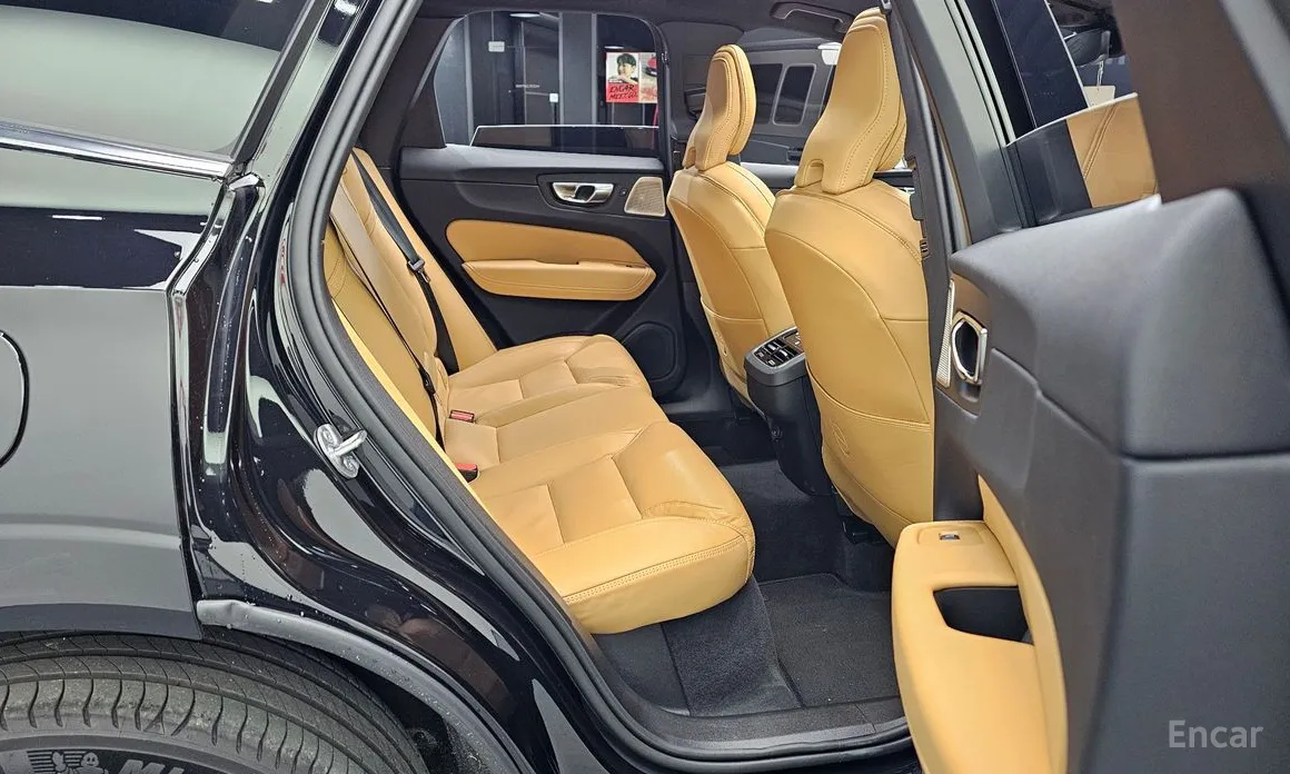 Фото 12 - Volvo XC60