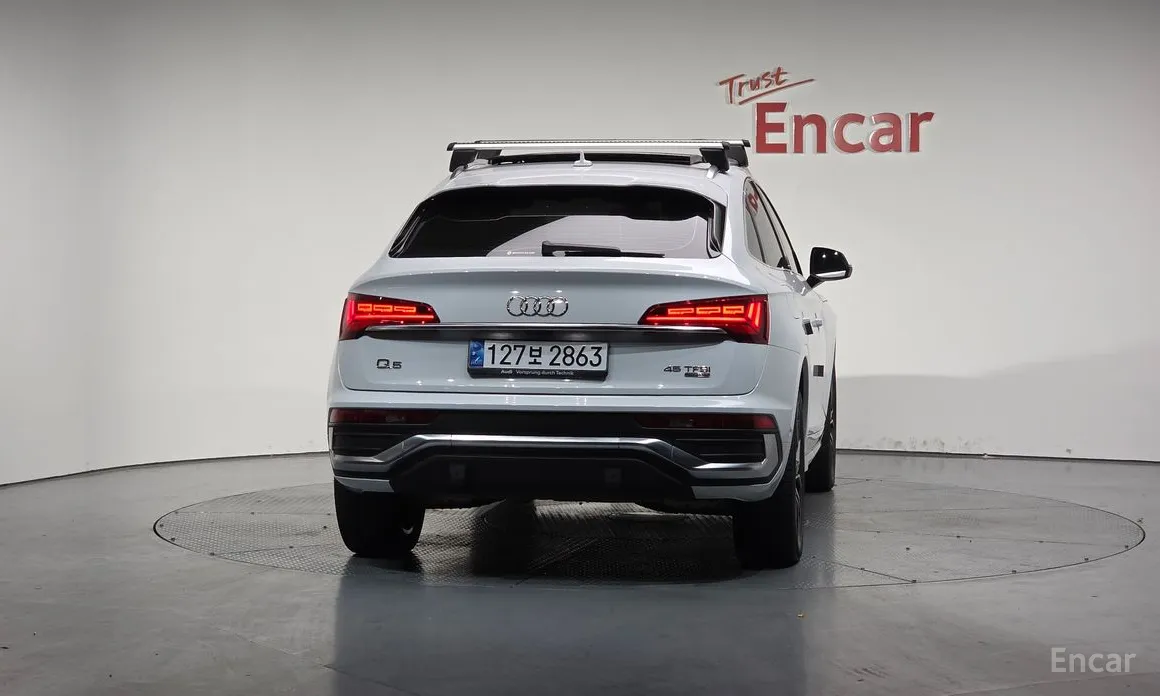 Фото 4 - Audi Q5