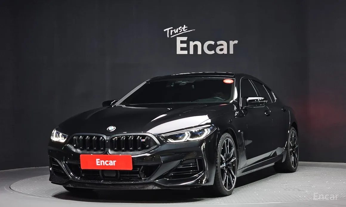 Фото 1 - BMW 8 Series