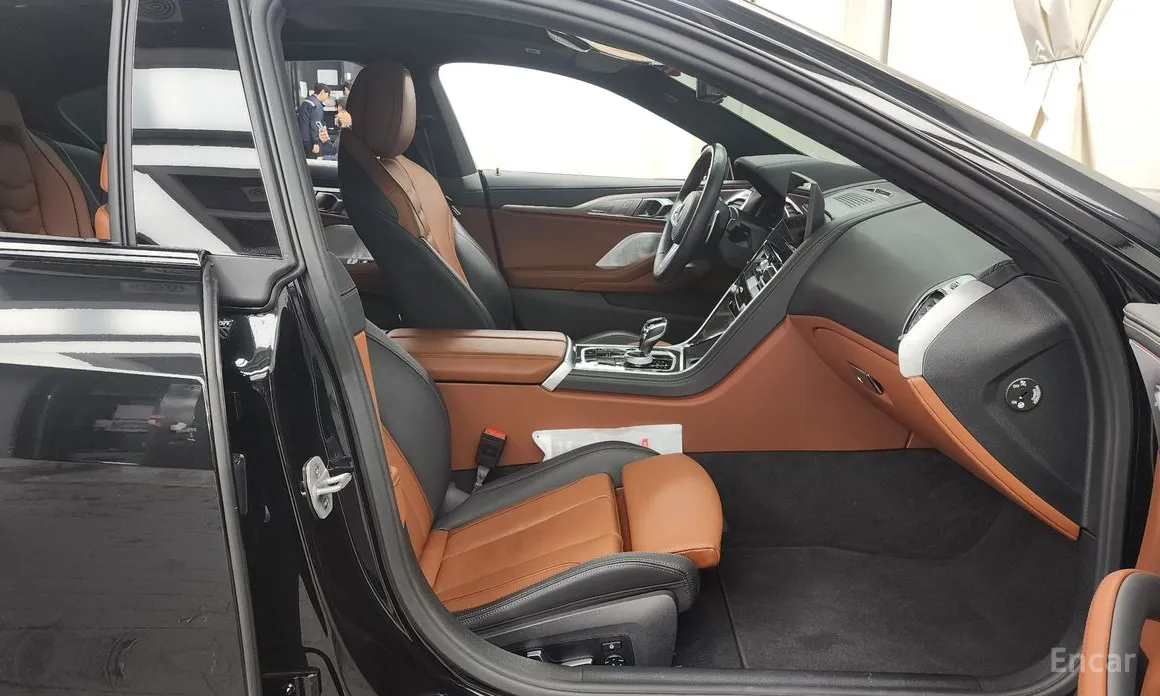 Фото 11 - BMW 8 Series