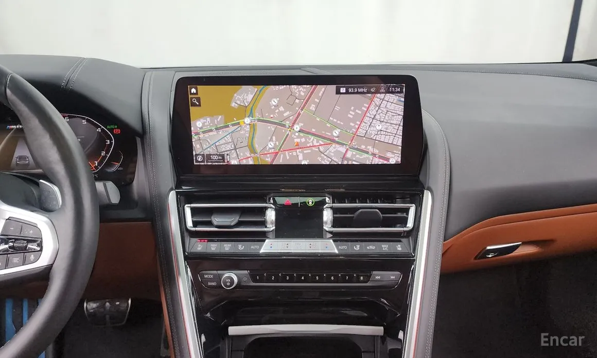 Фото 14 - BMW 8 Series