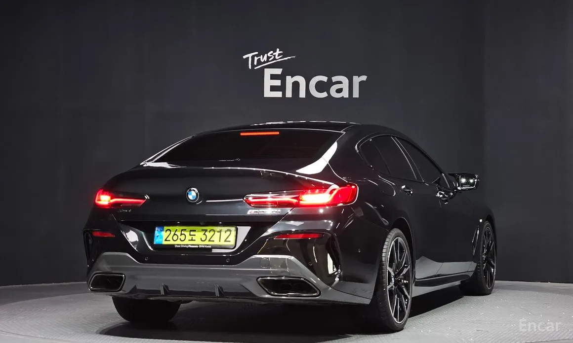 Фото 2 - BMW 8 Series