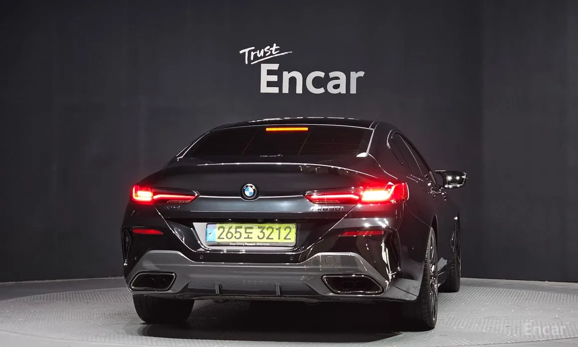 Фото 4 - BMW 8 Series