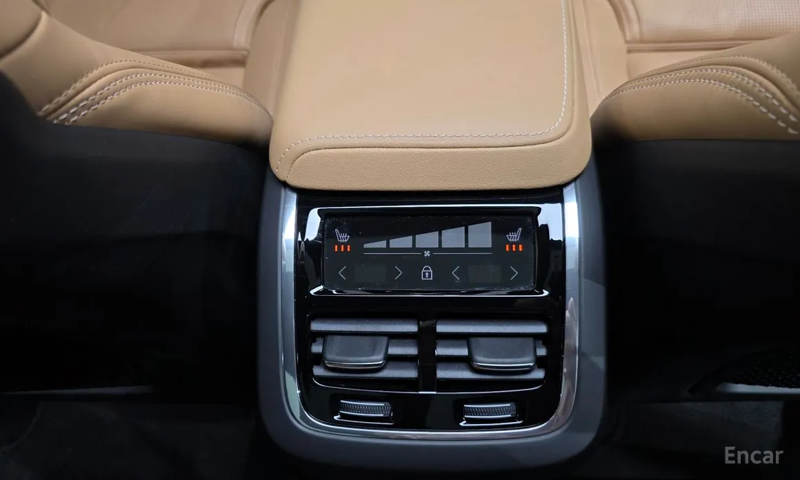 Фото 19 - Volvo XC60