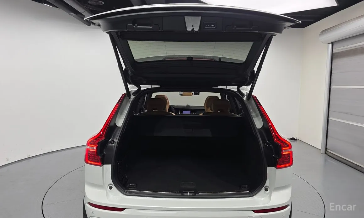 Фото 20 - Volvo XC60