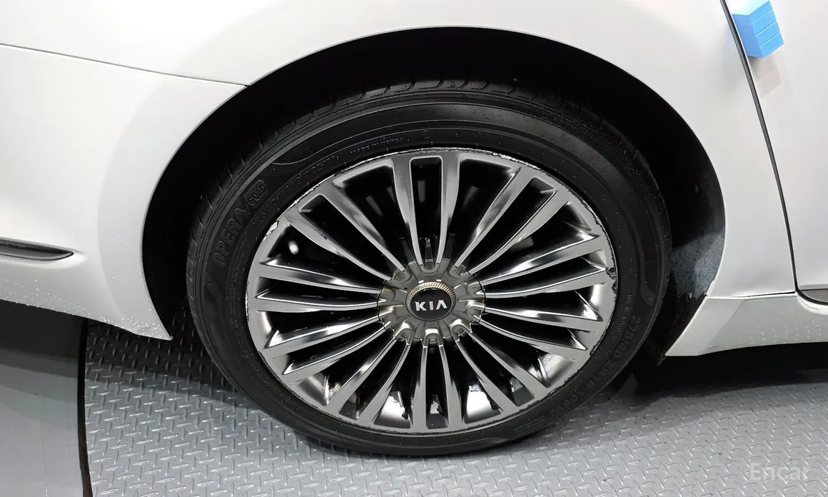Фото 5 - Kia K9