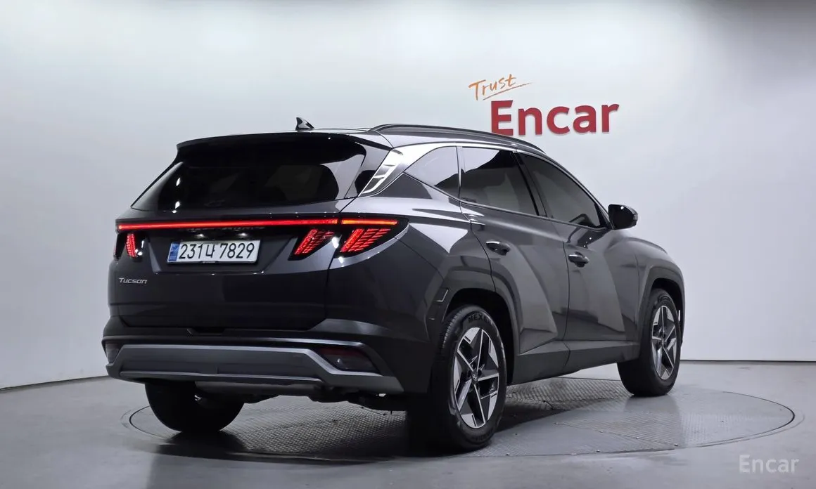 Фото 2 - Hyundai Tucson