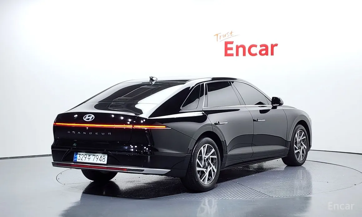 Фото 2 - Hyundai Grandeur