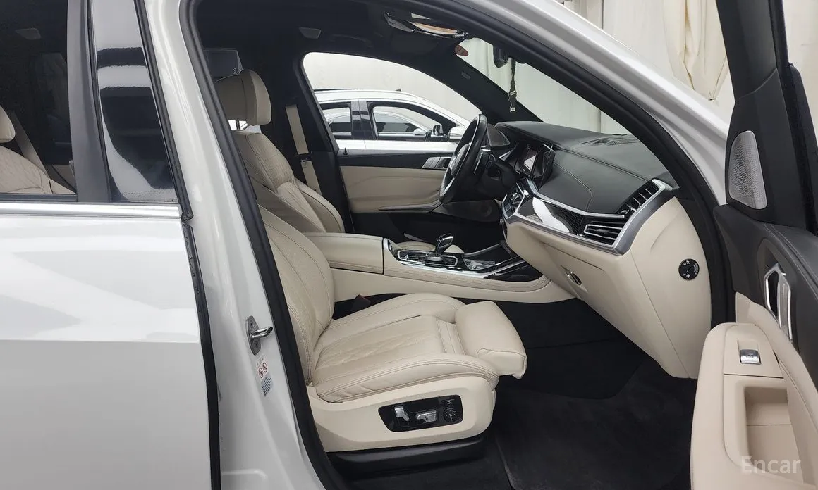 Фото 11 - BMW X7