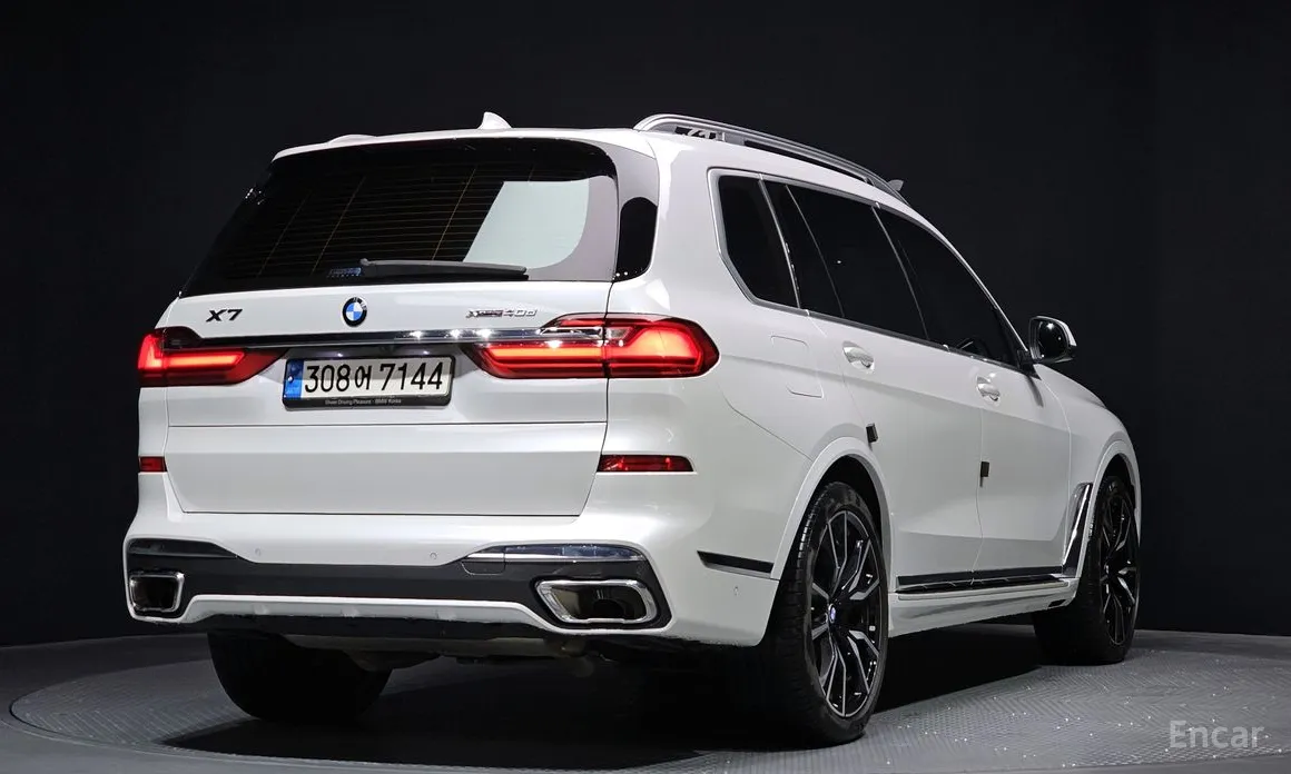 Фото 2 - BMW X7