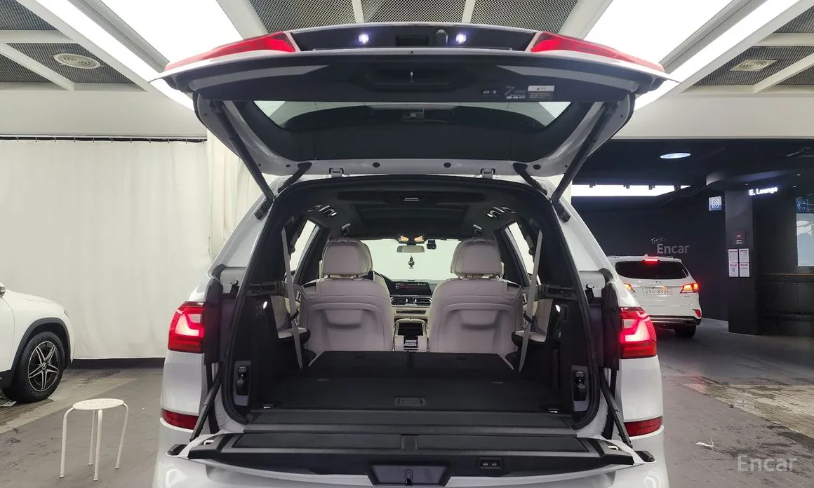 Фото 20 - BMW X7