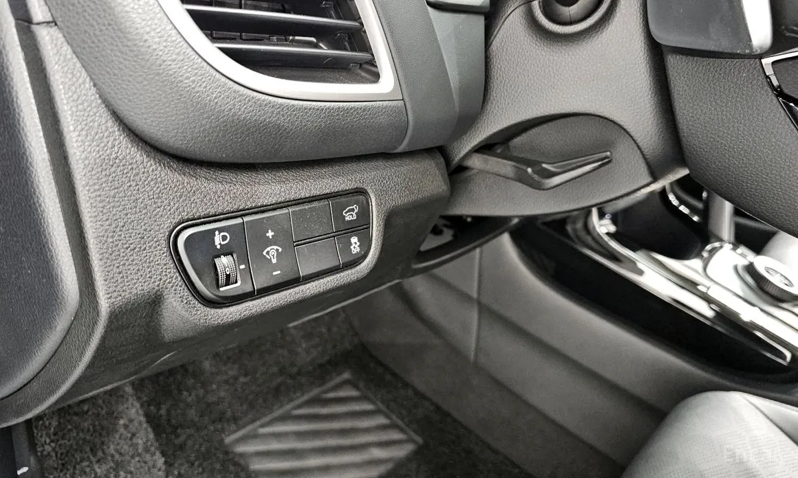 Фото 13 - Kia Seltos