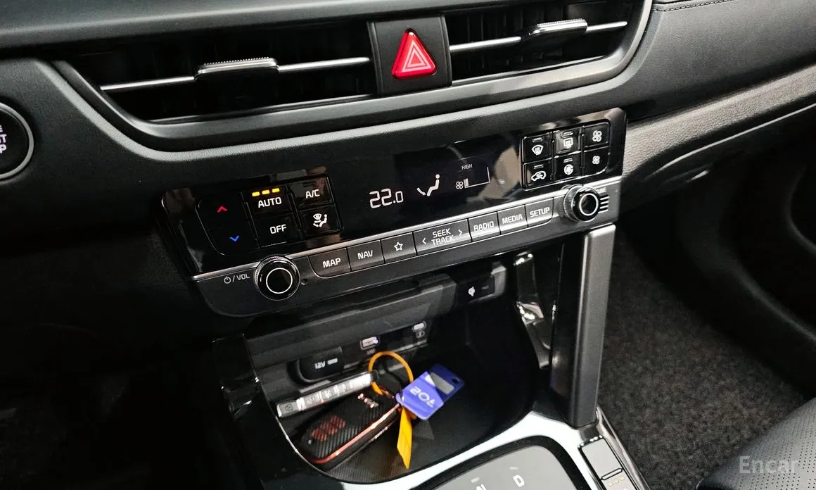 Фото 17 - Kia Seltos