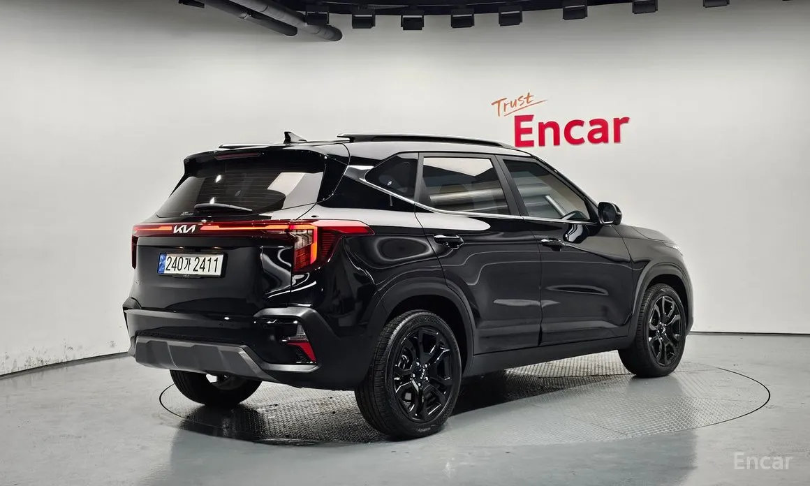 Фото 2 - Kia Seltos