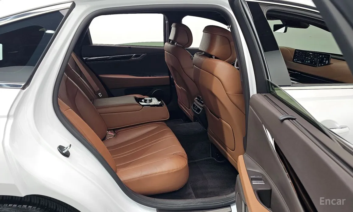 Фото 10 - Genesis G80