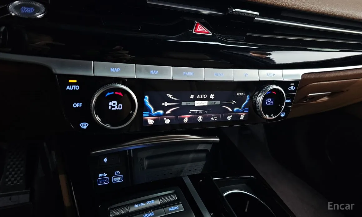 Фото 14 - Genesis G80