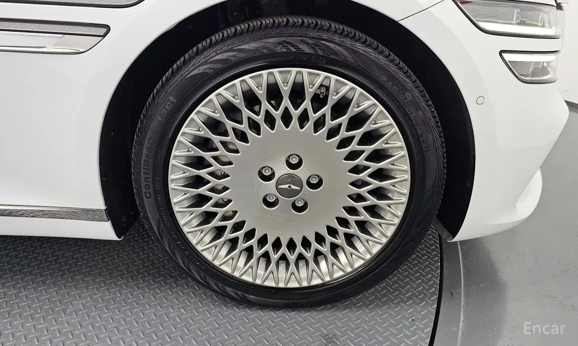 Фото 5 - Genesis G80