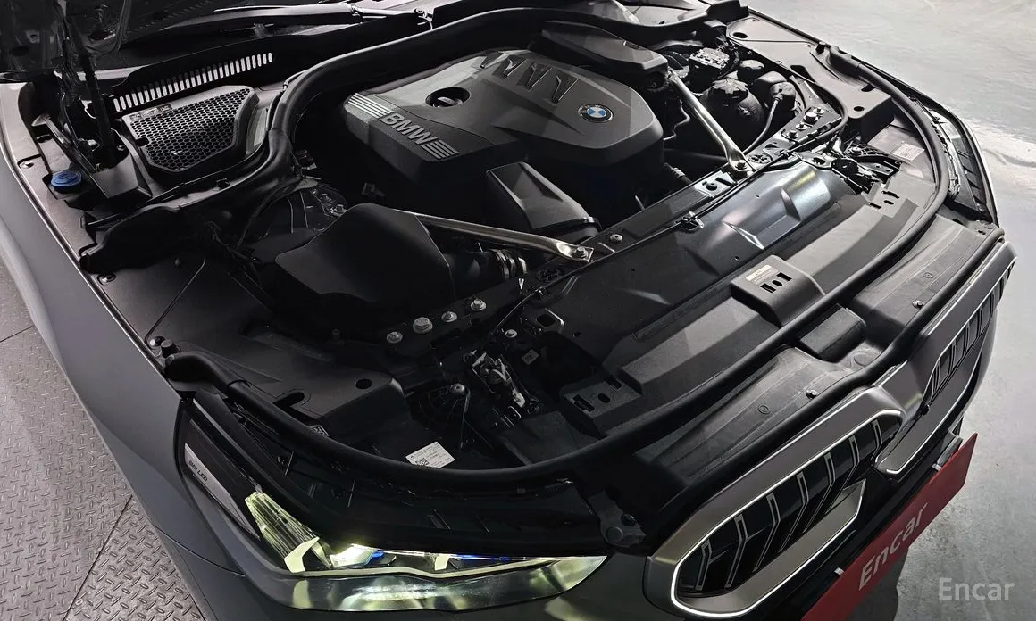 Фото 6 - BMW 5 Series