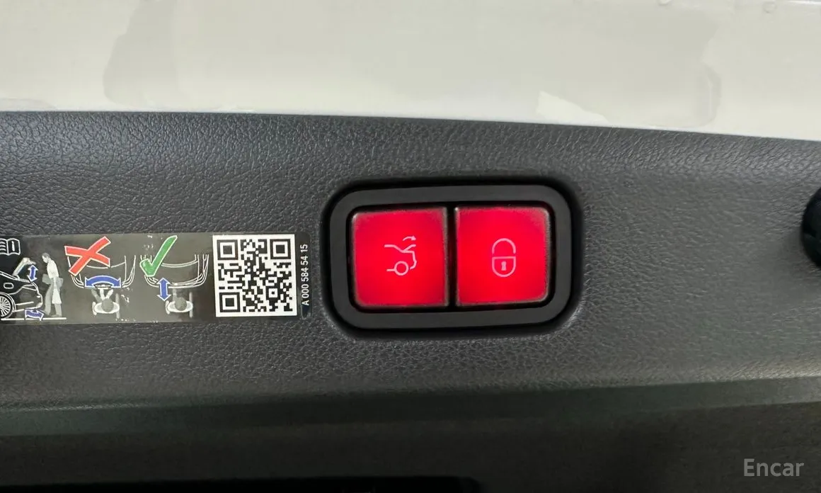 Фото 10 - Mercedes-Benz E-Class